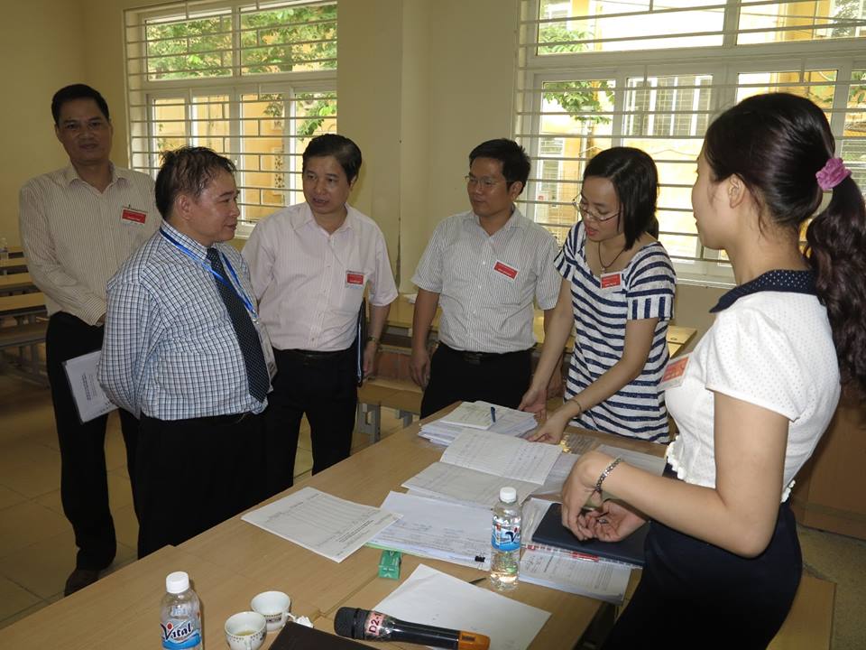 Không nhiều thí sinh làm hết được bài thi toán ảnh 1